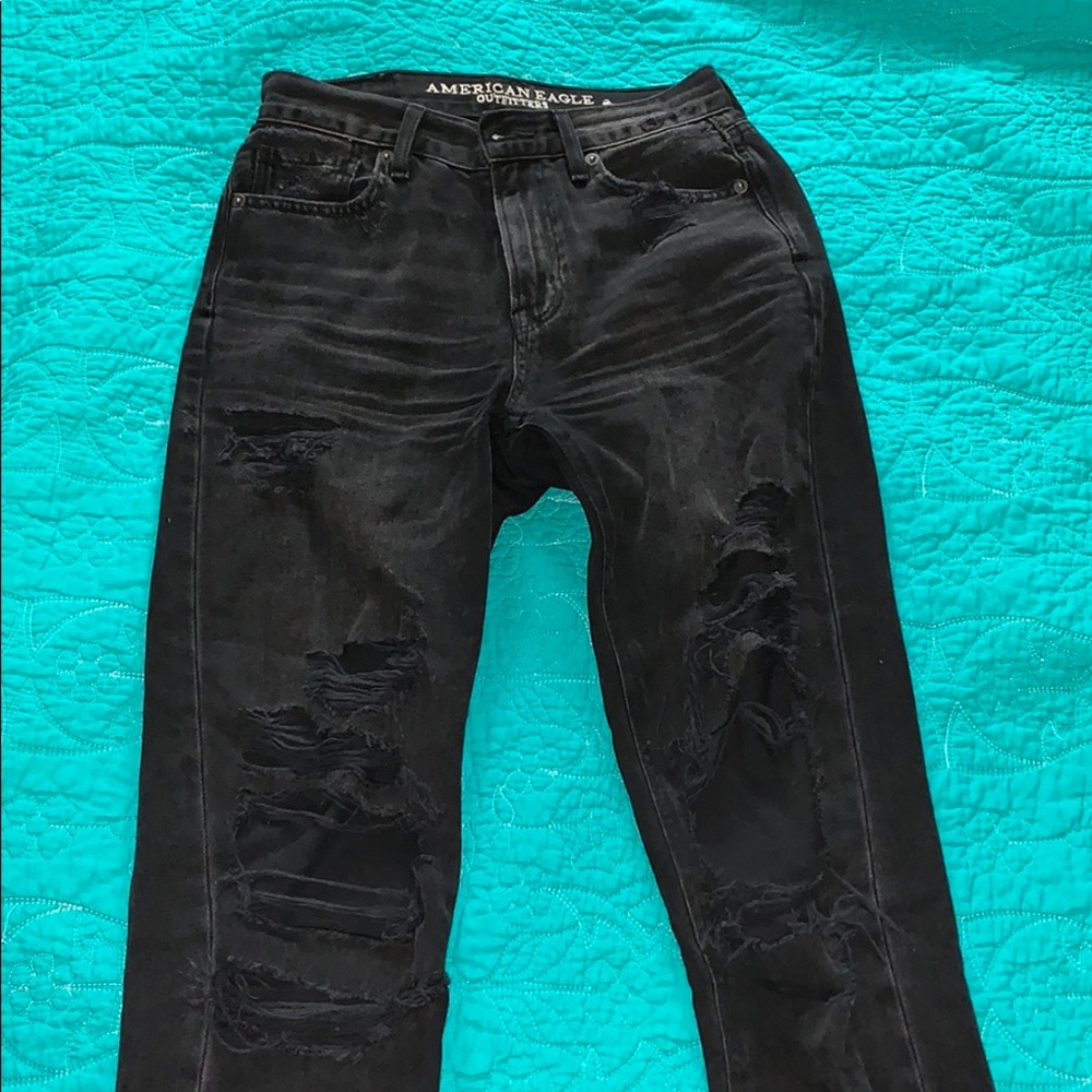 American Eagle Outfitters Distressed Mom Jean